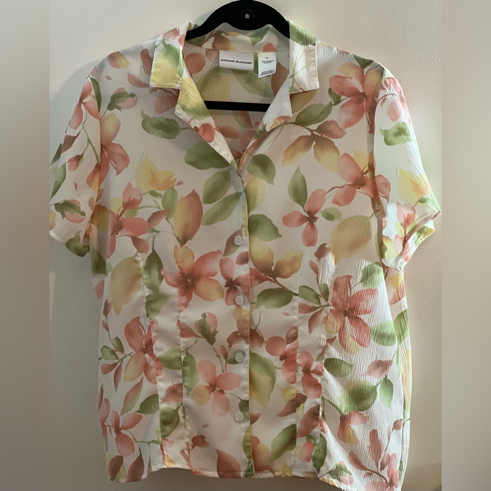 Alfred Dunner floral design blouse. Size 12
